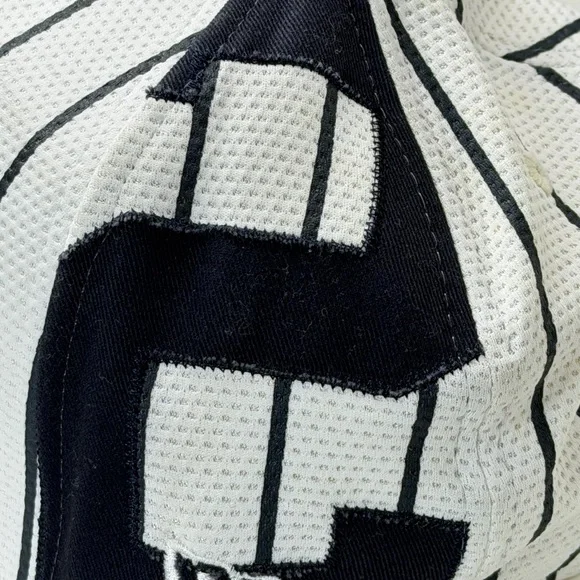 New Era 9Fifty NY Yankees Derek Jeter 2020 White and Navy Pinstripe SnapBack - Picture 11 of 12